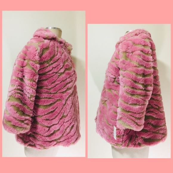 🦄🌸GENTLY USED GIRLS FAUX FUR COAT Sz 6X🦄🌸🌷 - Picture 5 of 7